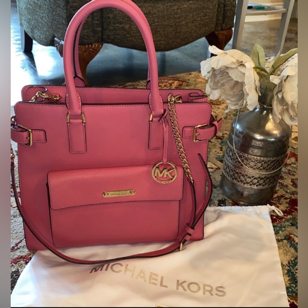 Micheal Kors Georgia pink EUC